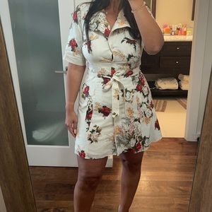 Beige tropical printed mini a-line shirt dress with belt. Size 4.